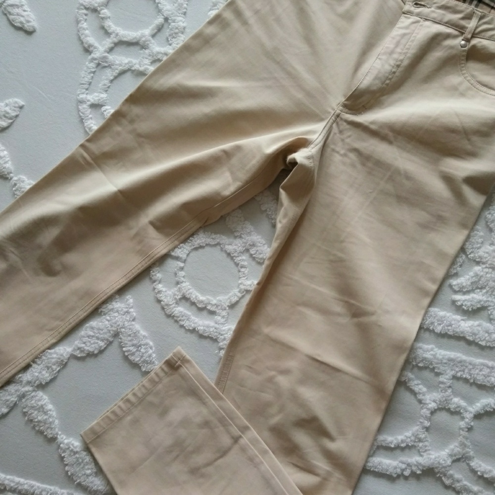 Burberry Boot-Cut Slacks - Picture 7 of 8